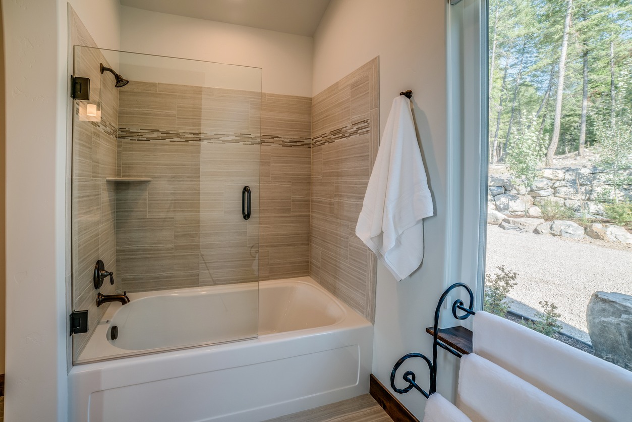 Shower & Tub Installation in Stuart